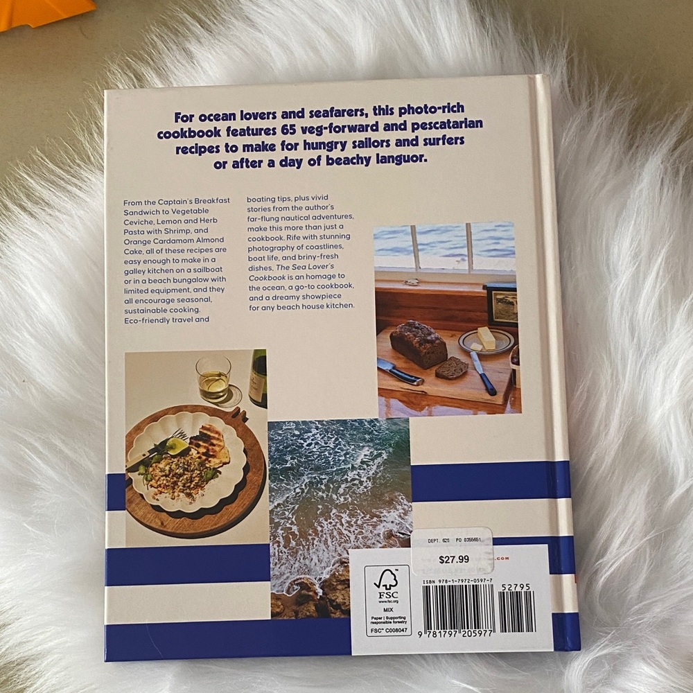 The Sea Lover's Cookbook new never used - Picture 2 of 4